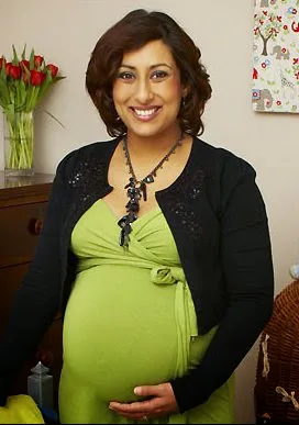 Saira Khan Hot Sexy Bikini Images, Photos, Pics, Stills