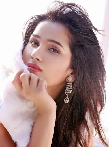 Sakshi-Maggo-Hot-Bikini-Wallpapers