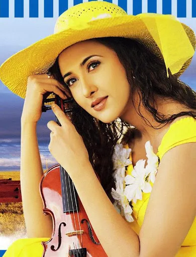 Sakshi-Shivanand-Hot-Bikini-Wallpaper