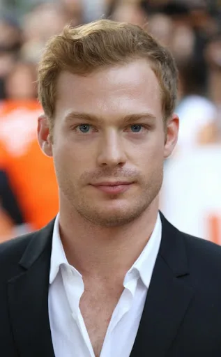Sam Reid Photo Gallery, Family Photos, Latest Images