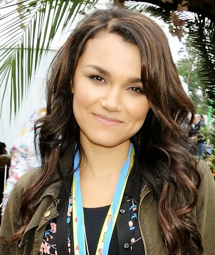 Samantha Barks Hot Sexy Bikini Pic