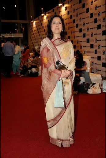 Samina Peerzada Hot Sexy Bikini Stills