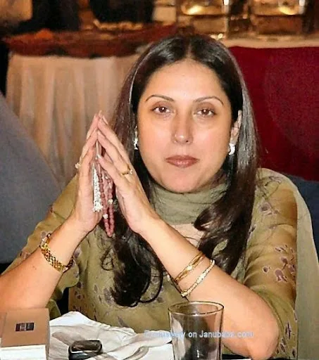 Samina Peerzada Hot Sexy Bikini Pictures