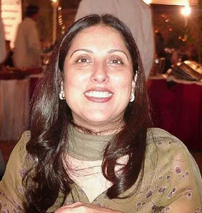 Samina Peerzada Hot Sexy Bikini Still