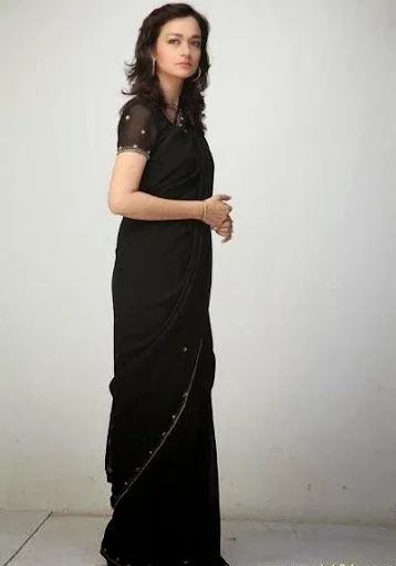 Samiya Mumtaz Hot Sexy Bikini Photos