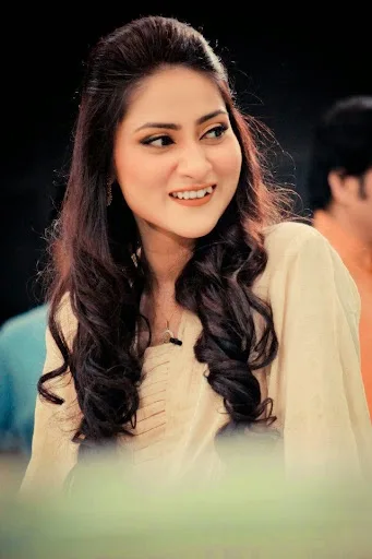 Sana Askari Hot Sexy Bikini Images, Photos, Pics, Stills