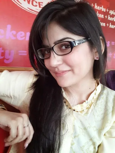 Sanam Baloch Hot Gallery, Bikini Images, Photos, Pics