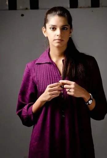 Sanam Saeed Hot Sexy Bikini Pics