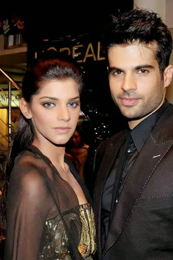 Sanam Saeed Hot Sexy Bikini Pictures