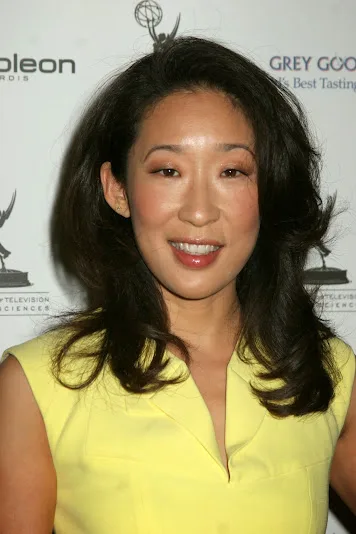 Sandra Oh Hot Sexy Bikini Images, Gallery, Photos, Stills, Pics