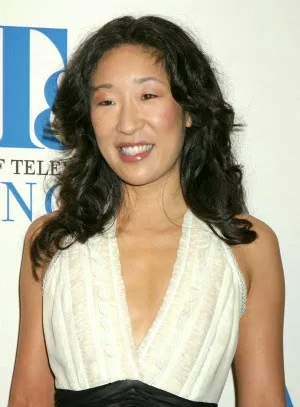 Sandra Oh Hot Sexy Bikini Photos
