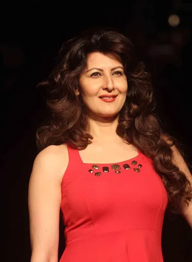 Sangeeta-Bijlani-Hot-Bikini-Image-Gallery