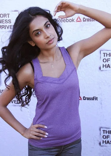 RSarah-Jane Dias Hot Sexy Bikini Bra Stills