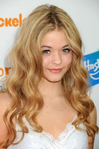 Sasha Pieterse Hot Sexy Bikini Image Gallery