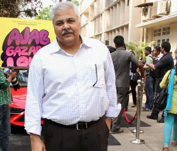 Satish Shah Hot Scene Shirtless Body Pics