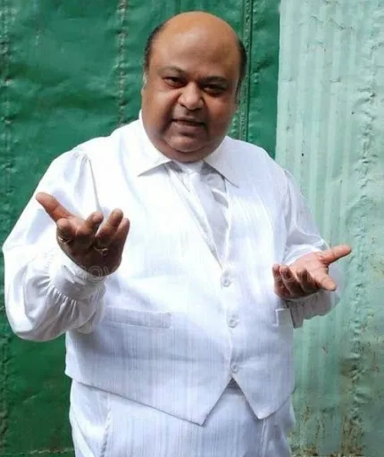 Saurabh Shukla Hot Scene Shirtless Body Photo