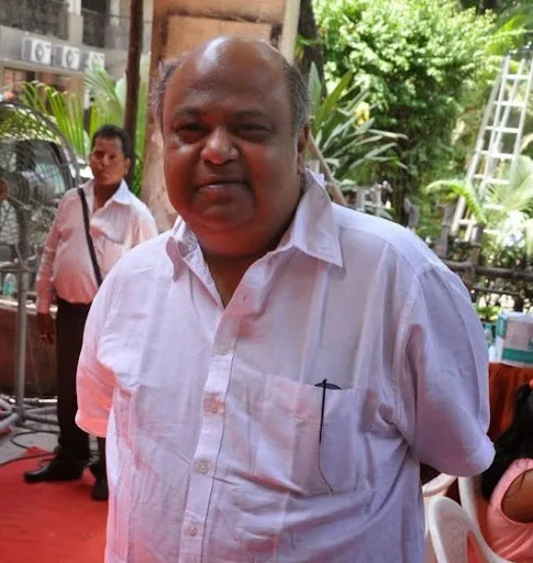 Saurabh Shukla Hot Scene Shirtless Body Pics