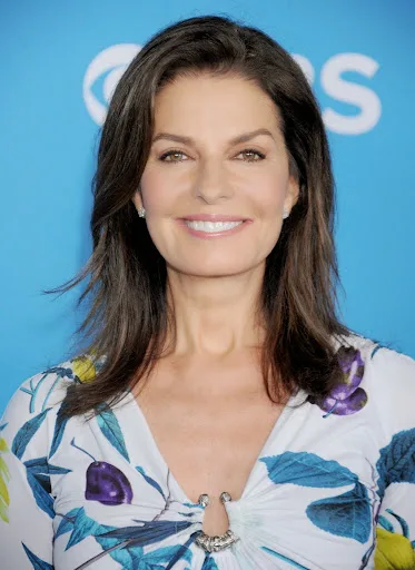 Sela Ward Hot Sexy Bikini Wallpapers