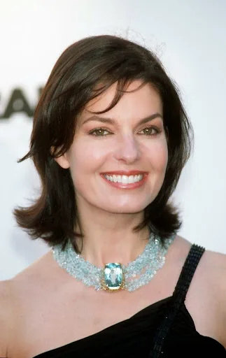 Sela Ward Hot Sexy Bikini Pic