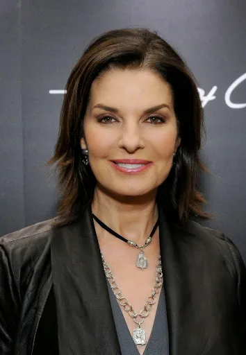 Sela Ward Hot Sexy Bikini Pics