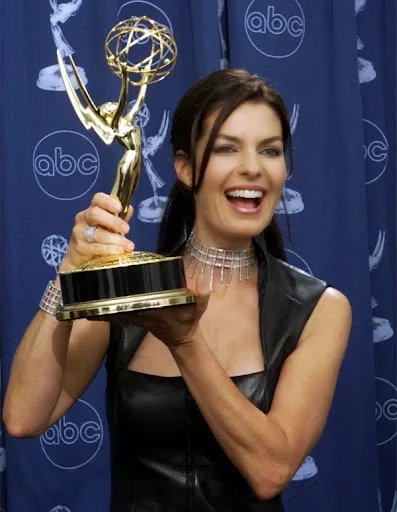 Sela Ward Hot Sexy Bikini Pictures