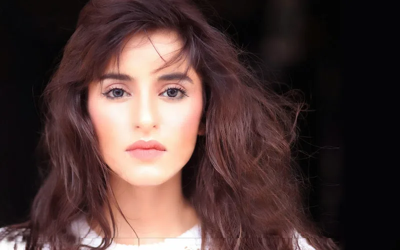 Serah Singh Hot Photos