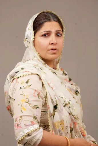 Shagufta Ejaz Hot Sexy Bikini Photo