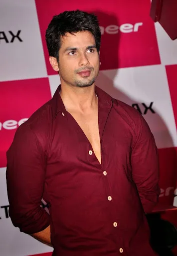 Shahid Kapoor Hot Stills