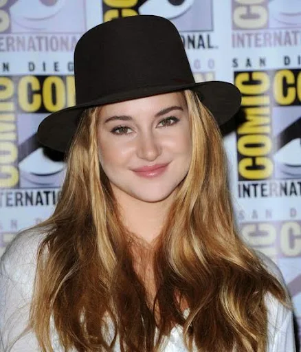 Shailene Woodley Hot Sexy Bikini Still