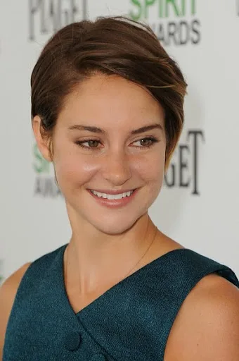 Shailene Woodley Hot Sexy Bikini Stills