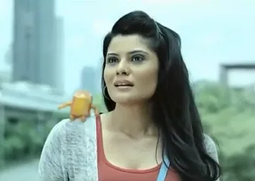 Shamin-Mannan-Hot-Bikini-Stills