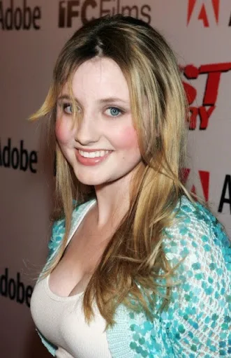 Shannon Collis Hot Sexy Bikini Images, Photos, Pics, Stills