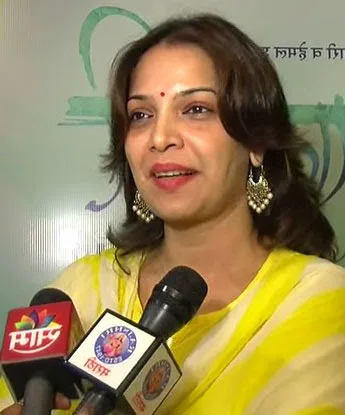 Shilpa-Tulaskar-Hot-Bikini-Stills