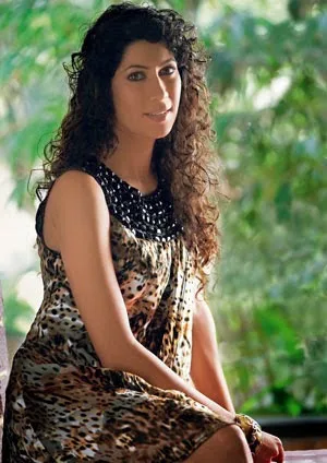 Shaira-Khan-hot-Sexy-Bikini-Image-Gallery