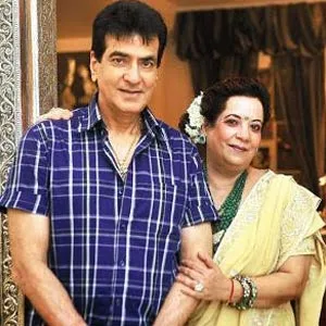 Shobha Kapoor Hot Sexy Bikini Pictures