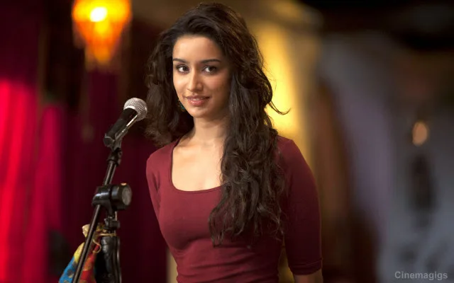 Shraddha Kapoor Hot Pics
