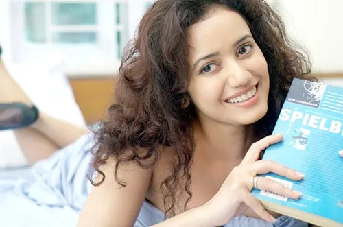 Shreya Narayan Biography, Movies, Photos, Videos, Wallpapers, News