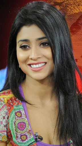 Shriya Saran Hot Sexy Bikini Wallpapers