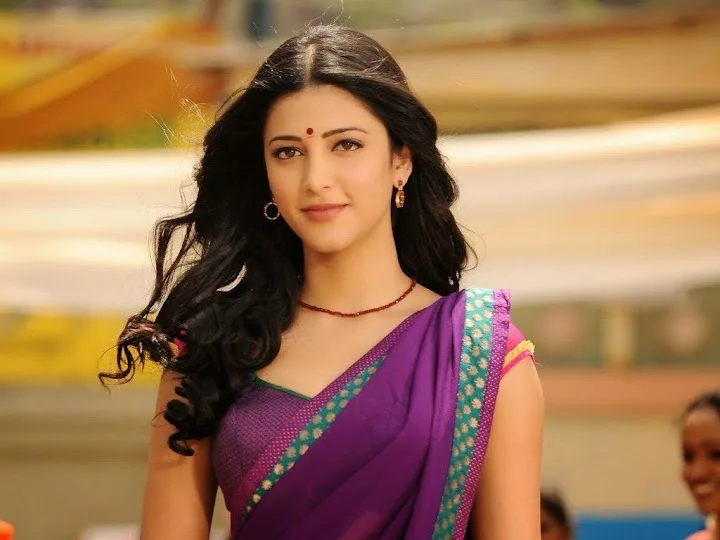 Shruti-Haasan-Hot-Bikini-Photos