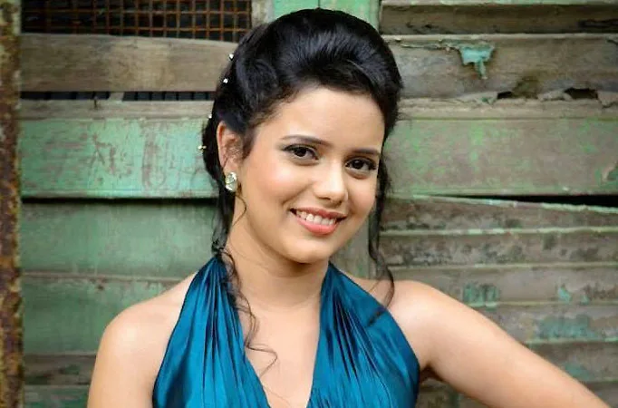 Shruti-Kanwar-Hot-Bikini-Pictures