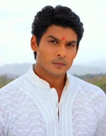 Siddharth Shukla Hot Scene Shirtless Body Pictures