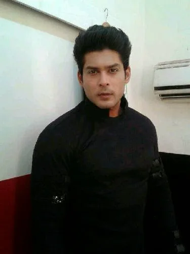 Siddharth Shukla Hot Scene Shirtless Body Wallpapers