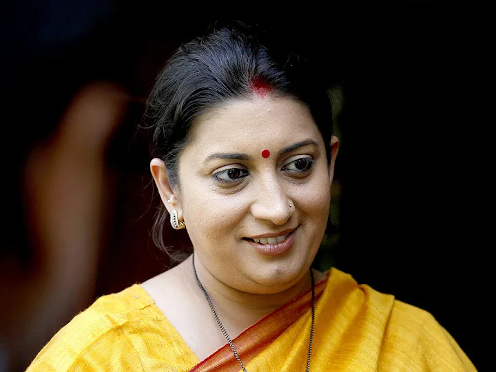Smriti-Irani-Hot-Bikini-Images