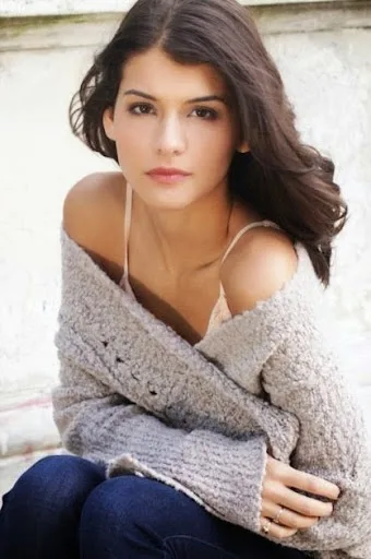 Sofia Black D’Elia Hot Sexy Bikini Image Gallery, Images, Photos, Stills, Pics