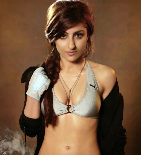 Soha Ali Khan Hot Sexy Bikini Images, Album, Photos, Pics