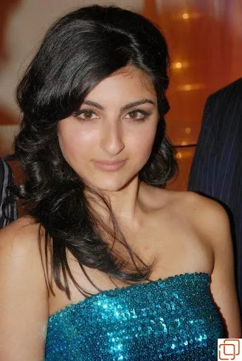 Soha Ali Khan Hot Sexy Bikini Photos