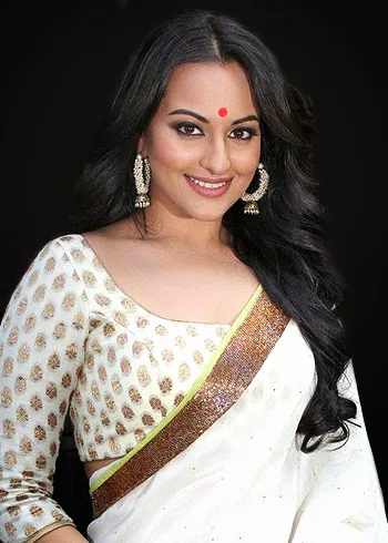Sonakshi Sinha Hot Sexy Bikini Pic