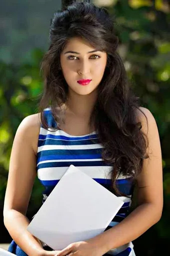 Sonarika-Bhadoria-Hot-Bikini-Stills