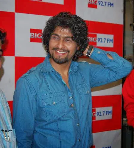 Sonu Nigam Hot Scenes Shirtless Body Images