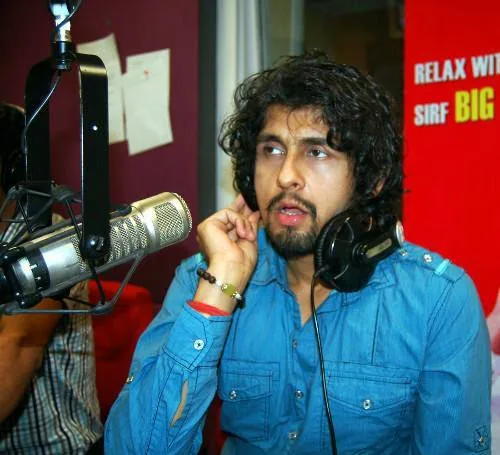 Sonu Nigam Hot Scenes Shirtless Body Wallpapers